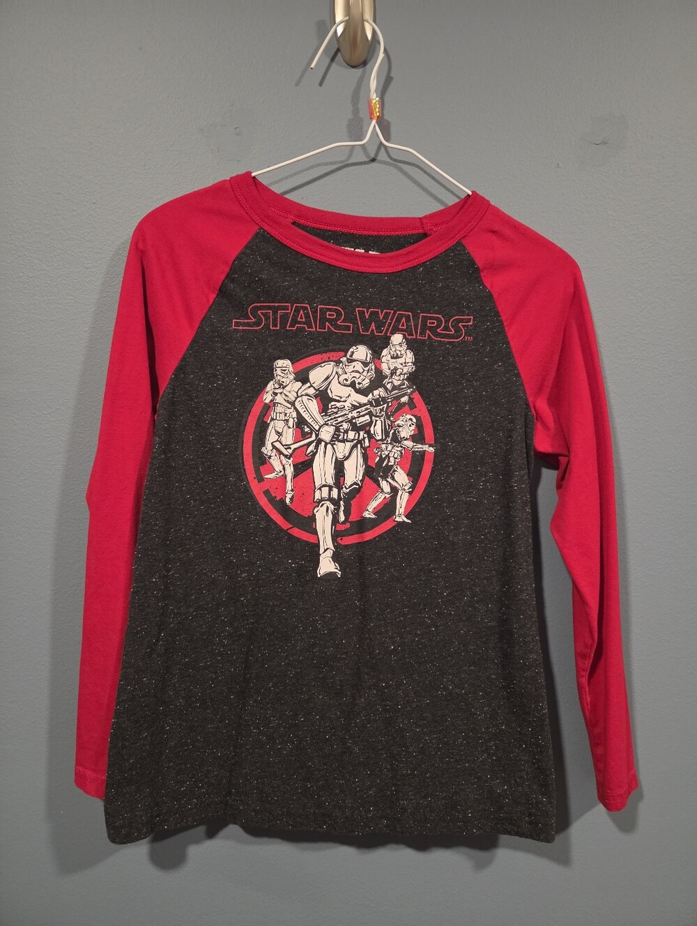 Star Wars Red & Black Raglan Stormtrooper Graphic Long-Sleeve Tee - Size 10/12